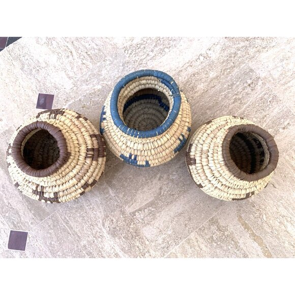 3 Miniature Native American Hand Woven Coiled Grass Seed Pots Papago Animals - Picture 10 of 13